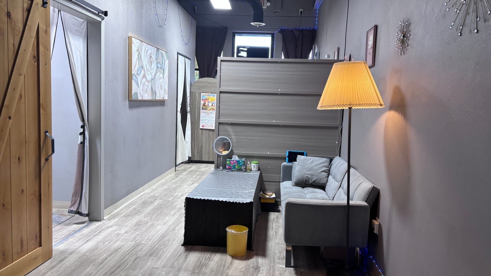 Waiting room at Oasis Foot Spa
